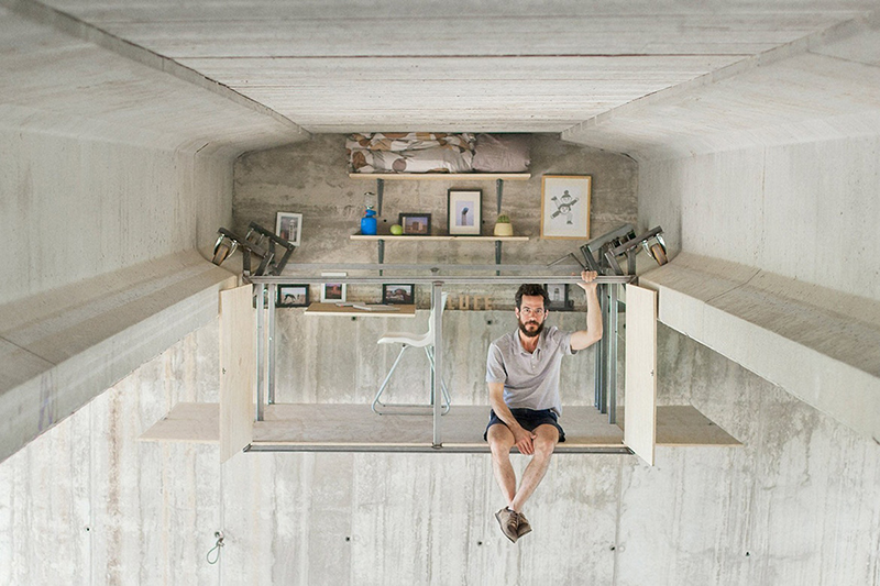 Dieser Designer baute ein geheimes Studio unter einer belebten Brücke … Wie verrückt!