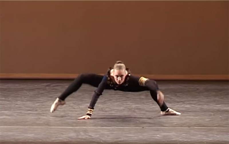 Diese Ukrainische Ballerina Tanzte Den “Spinnen-Tanz” Und Wird Dafür Auf Der Ganzen Welt Gefeiert!