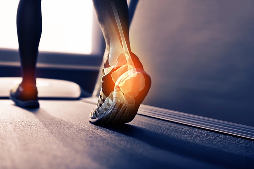 11 Gründe für ständige Fußschmerzen und was Sie dagegen tun können