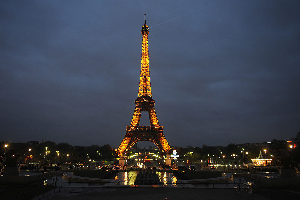 Kannst du dir vorstellen, wie viel es kostet, den Eiffelturm tagtäglich zu beleuchten?
