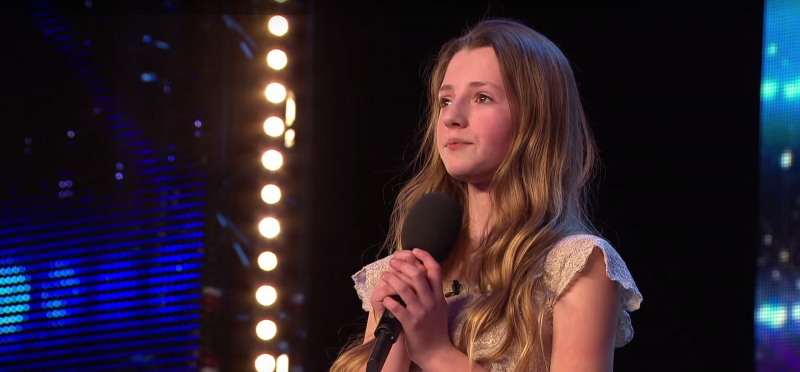 Video: 12 Jährige singt einen der schwersten Songs nach.