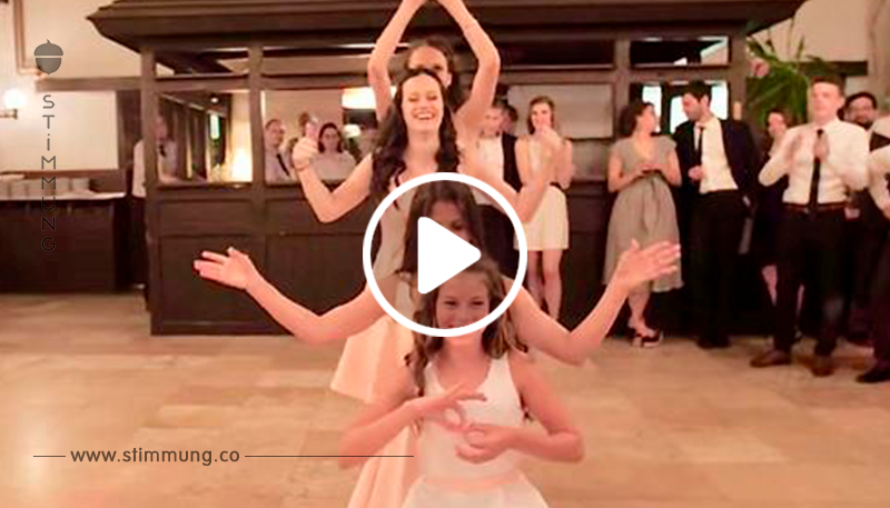 8 Geschwister tanzen vor der Braut, aber es sind die Bewegungen des kleinen Bruders, die alle applaudieren lassen wie verrückt