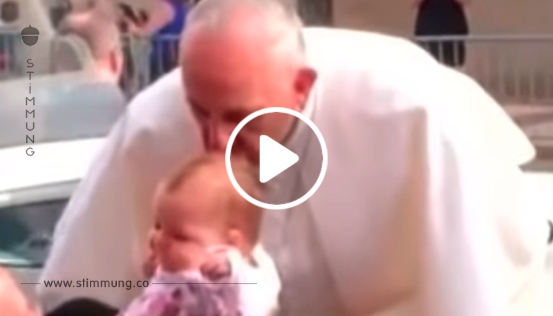 Papst Franziskus küsst Baby auf den Kopf – 2 Monate später geschieht ein Wunder