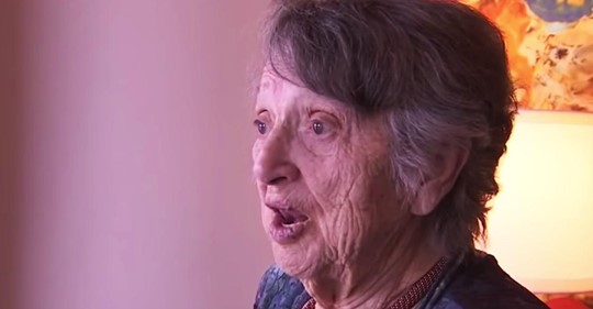 Einsame Frau verbringt 69 Jahre in dem Glauben, dass ihr Baby bei der Geburt gestorben ist, dann hört sie eine Stimme Ich bin nicht tot