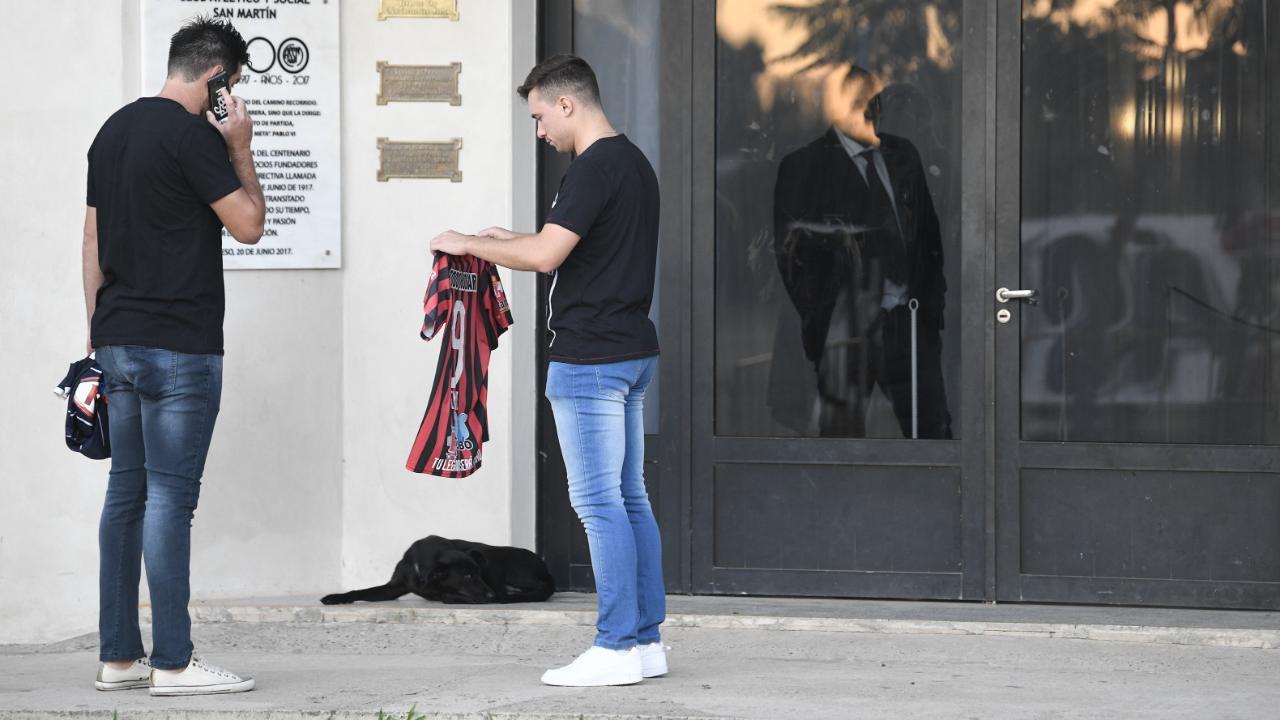 Cardiff-Spieler Emiliano Sala (†28): Hier trauert sein Hund Nala