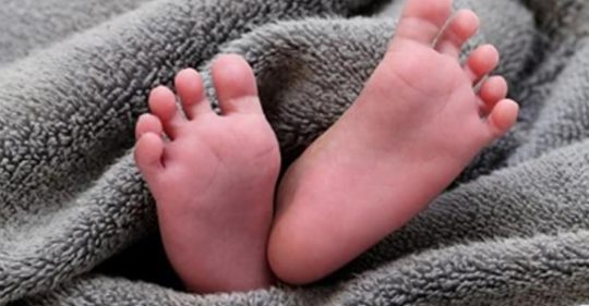 Ein 30-Minuten altes Baby wurde im Park bei Minusgraden zurückgelassen: Sie hat um ihr Leben geweint