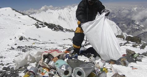 Der Kampf gegen Müll und Massen: Müssen wir die Berge besser schützen?