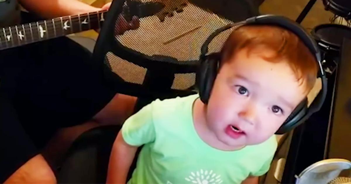 Musikalischer Vater hört, wie kleines Kind einen Elvis Song singt und nimmt dieses niedliche Video auf