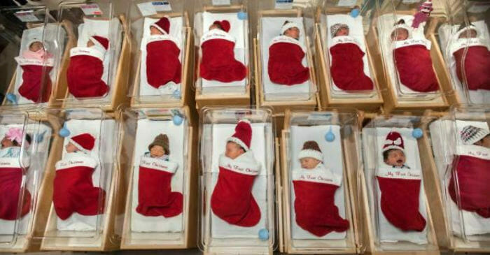 Krankenhaus gibt Neugeborenen handgemachte Weihnachtssocken mit nach Hause – bereits seit 50 Jahren