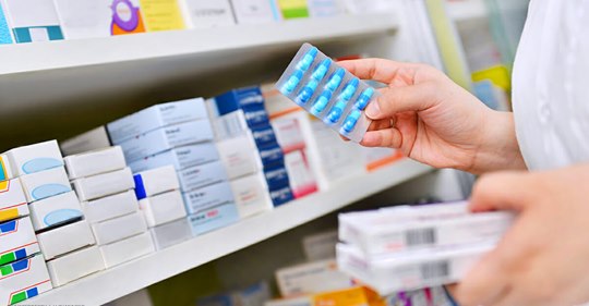 Teurere Medikamente müssen künftig bei Lieferengpässen ohne Aufpreis an Patienten ausgegeben werden