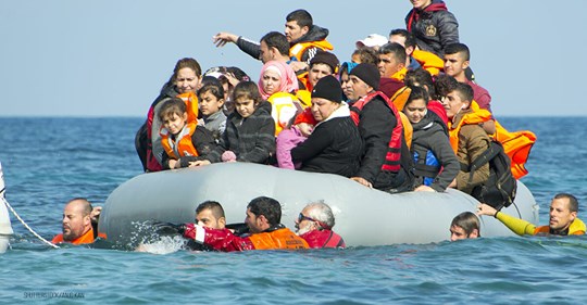 Griechenland soll schwimmende Barriere gegen Flüchtlinge um Insel Lesbos aufbauen