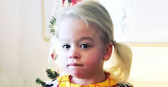 Ein 5-jähriges Mädchen, das an Demenz leidet: Sie vergisst langsam ihre Eltern
