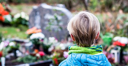 Schüler (6) stundenlang in Mönchengladbach verschwunden: Enkel besuchte Grab seiner Großmutter