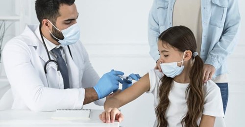 Kurz‘ Bioethikkommission will auch unsere Kinder gegen Corona impfen