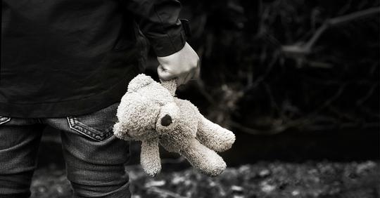 Stralsund: Mann wird völlig verwirrt gefunden, Sohn (4) mit Transporter verschwunden – Großfahndung