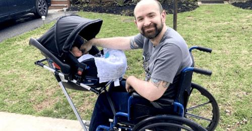 Für diesen behinderten Vater wurde ein Wagen gebaut: Jetzt kann er ohne Probleme mit seinem Sohn spazieren gehen