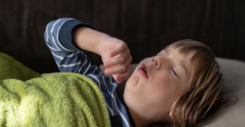 Pseudokrupp-Anfall: Welche Symptome Kinder bei dem Husten haben