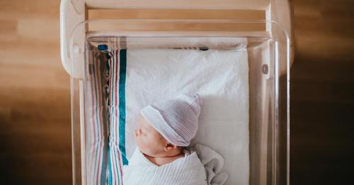 Klinik in Italien verwechselte zwei Babys nach der Geburt – eines landete im Waisenhaus