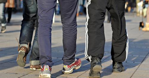 Jugendliche in Jogginghose werden nach Hause geschickt – Kleiderordnung an Schule polarisiert